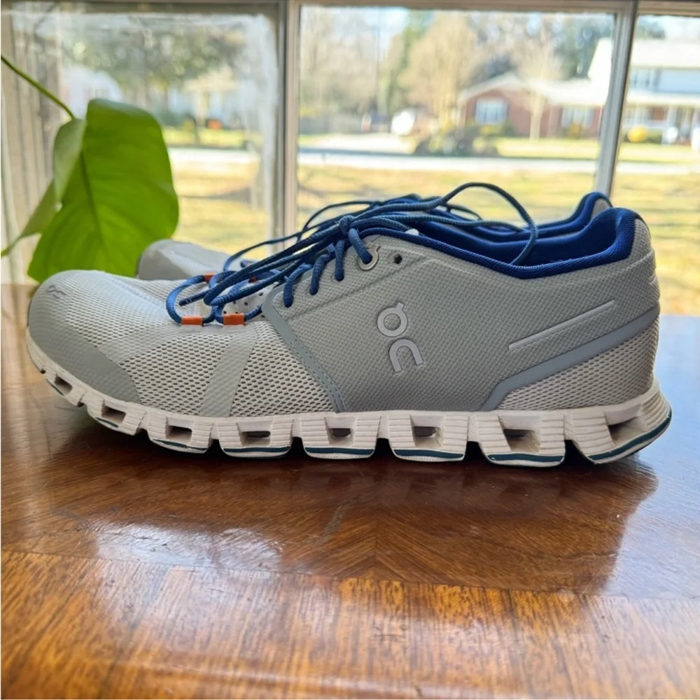 On Running Gray Athletic Running 70/30 Shoes - Picture 1 of 11